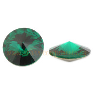 Swarovski Rivoli 1122 18mm - Emerald F Swarovski Rivoli 1122 18mm - Emerald F